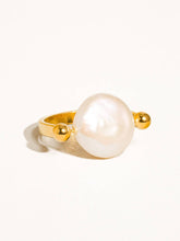 Load image into Gallery viewer, Déodat 18K Gold Non-Tarnish Baroque Pearl Ring
