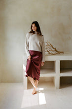 Load image into Gallery viewer, AW1023 | KYLIE SWEATER PULLOVER: L / Light Taupe
