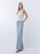 Load image into Gallery viewer, VERVET by FLYING MONKEY - MID RISE LIGHT WASH CLEAN CUT HEM WIDE LEG JEANS T6017SL: SUPER LIGHT DENIM / 29
