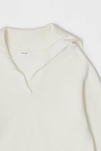 Load image into Gallery viewer, MOD REF - The Brixley Sweater | Ribbed Wide-Collar Sweater: WHITE / SMALL
