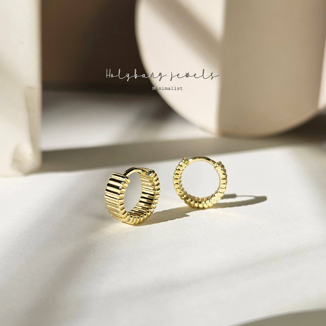 Everyday Dainty Huggies