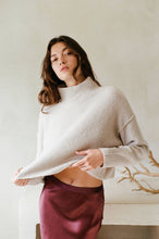 Load image into Gallery viewer, AW1023 | KYLIE SWEATER PULLOVER: M / Light Taupe
