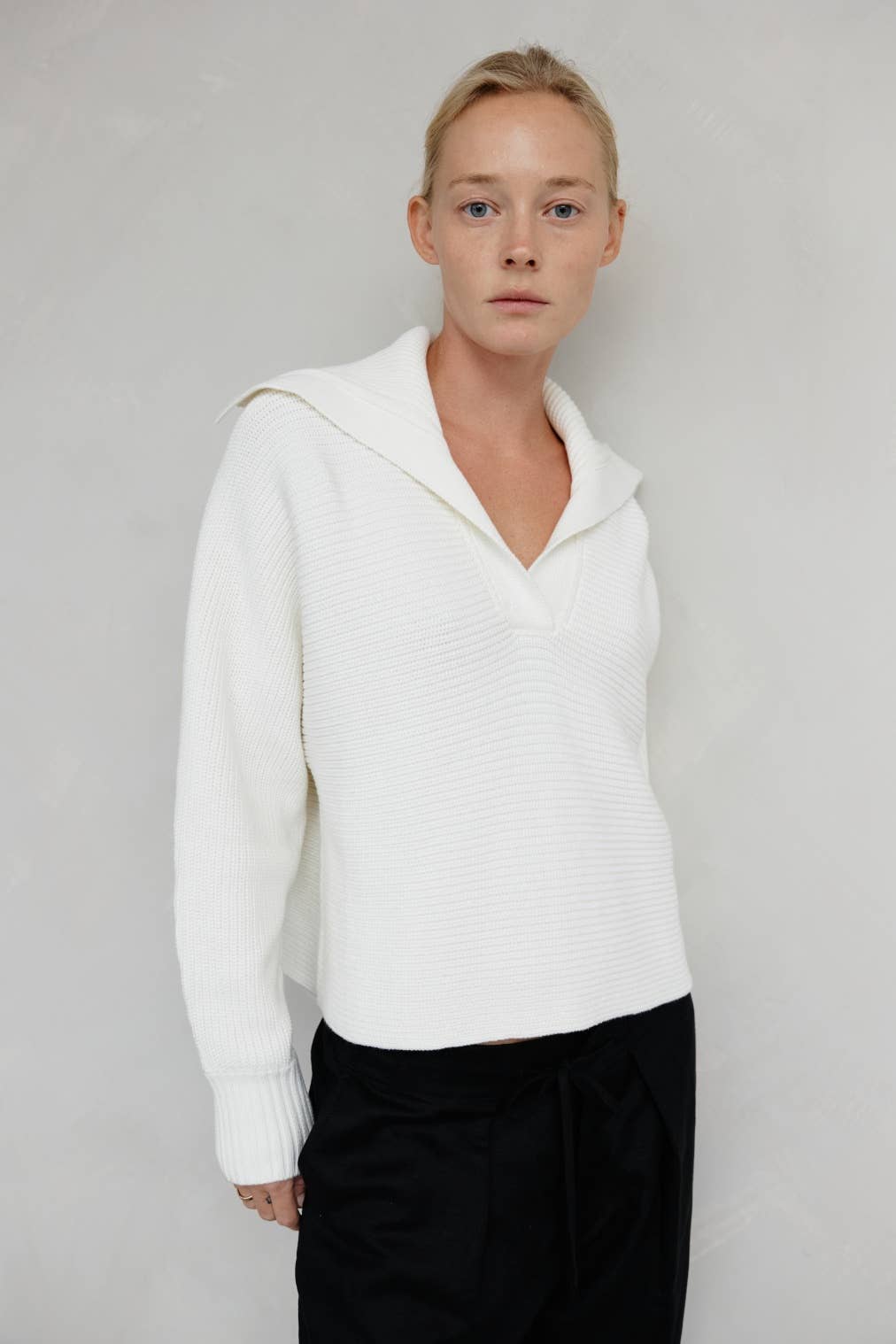 MOD REF - The Brixley Sweater | Ribbed Wide-Collar Sweater: WHITE / SMALL