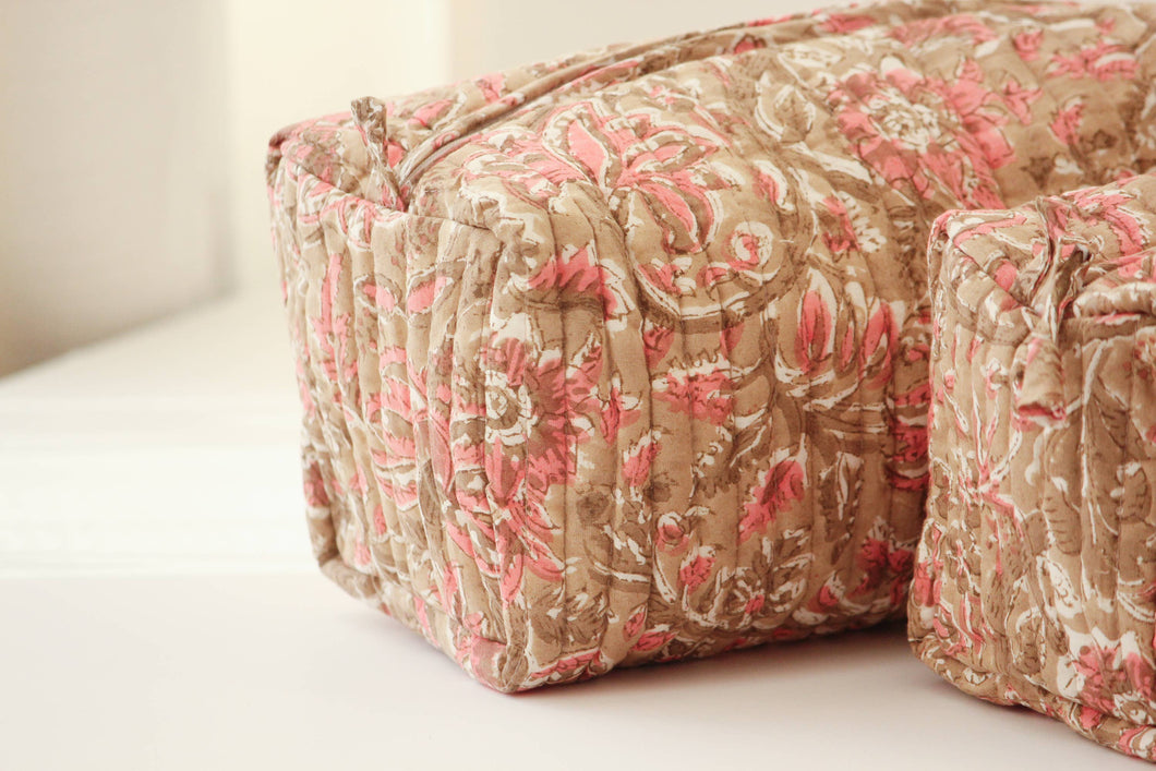 Beige floral print travel bag